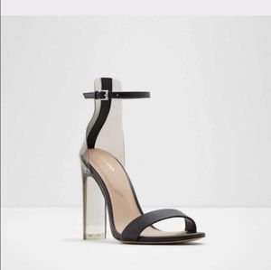 Is a beatiful sandals but is not my size .